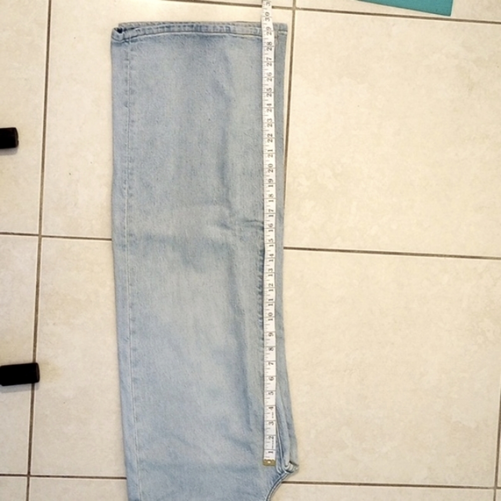 New Victoria's Secret Denim by Pink Straight Leg High Rise Light Wash Jeans Sz 6 - Picture 2 of 5